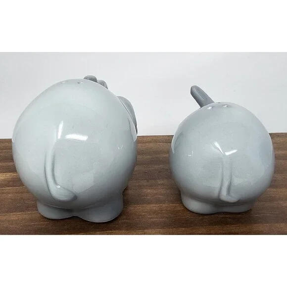 Adorable Mom & Baby Elephant Ceramic Salt Pepper Shakers Trunks Up Round Body - Picture 3 of 7